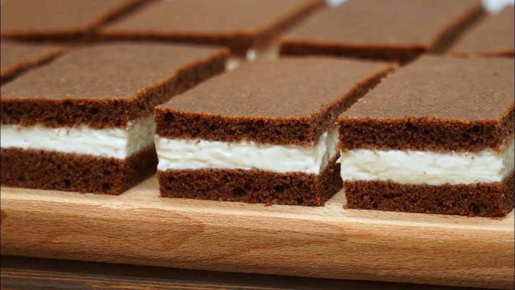 Dětství ve velkém formátu: nejlepší recept na dort „Mléčný sendvič“ na plechu