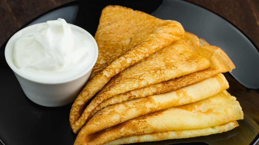 Všichni chtějí recept na tyto palačinky. Těsto je pružné a nelepí se na pánev.