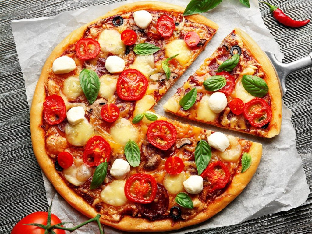 Bez mouky a oleje: recept na zdravou pizzu, která se stala hitem sociálních sítí.