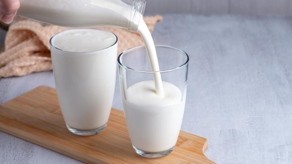 Kefír, podmáslí nebo jogurt? Budete překvapeni, co je zdravější.