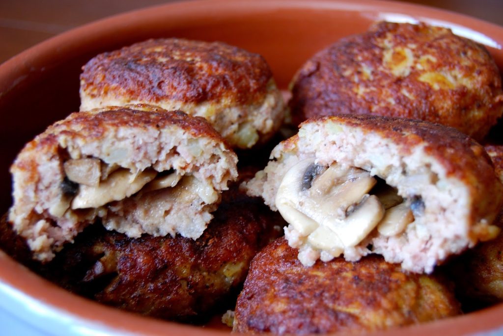 Jednoduchý recept na domácí voňavé masové kuličky. Nový pohled na klasiku.