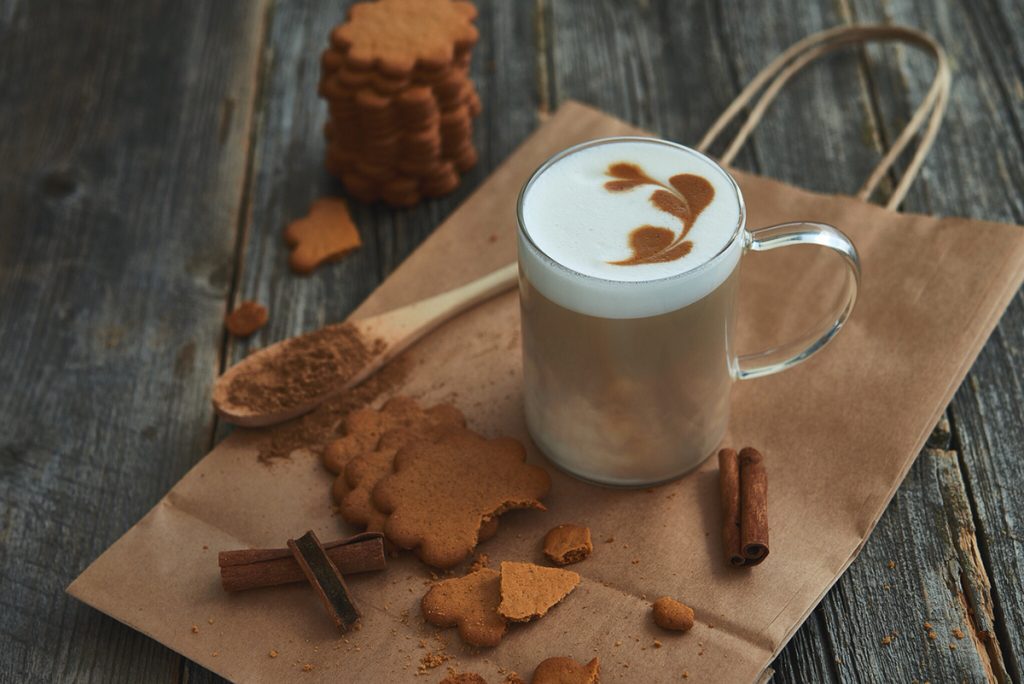 Přidejte do kávy dvě koření. Okamžitě zrychlí metabolismus.