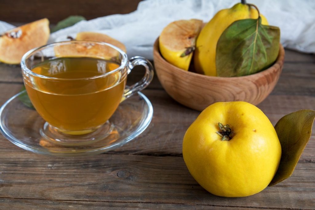 Sklízejte úrodu ve své zahradě a připravte si sirup. Je ideální do zimního čaje.