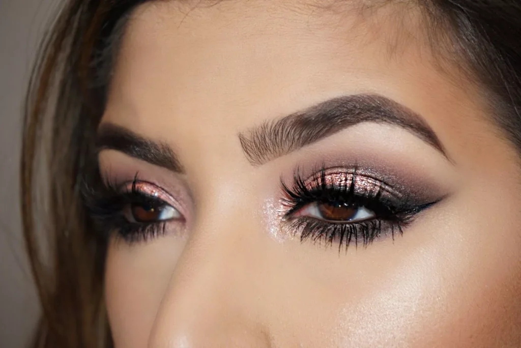 Jak vybrat make-up podle barvy očí? Osvědčené tipy, které podtrhnou vaši krásu a zářivost.