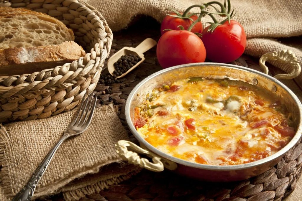 Žádná slanina. Turecká míchaná vejce jsou stokrát chutnější