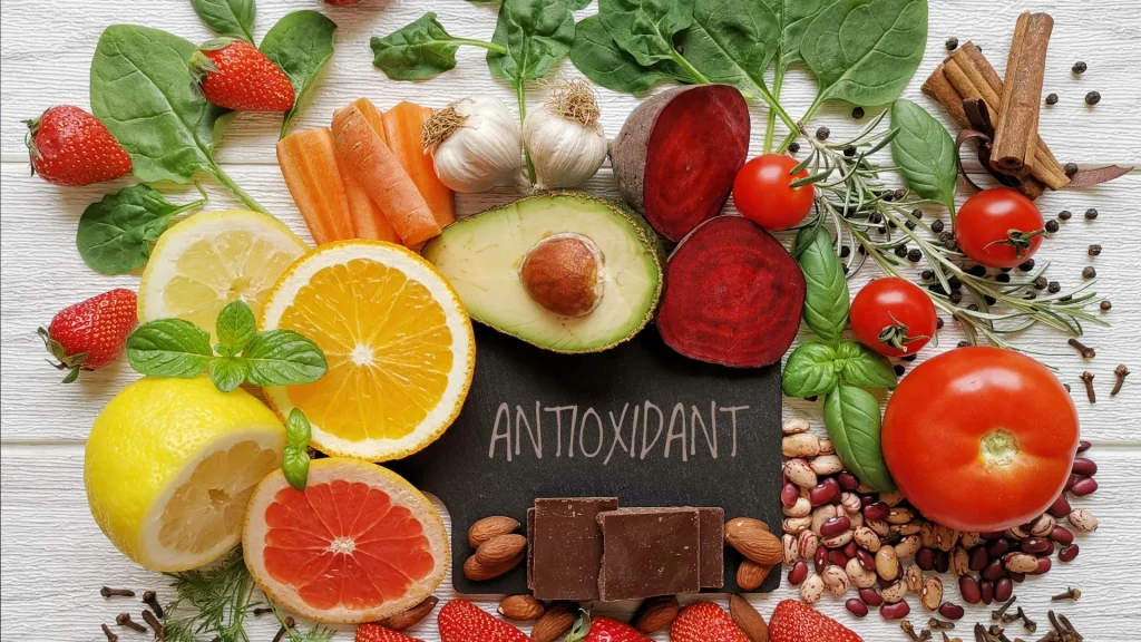 Doktor funkční medicíny: „Antioxidanty obvykle působí účinněji, pokud se kombinují se správnými potravinami. Například kakao s ořechy.“