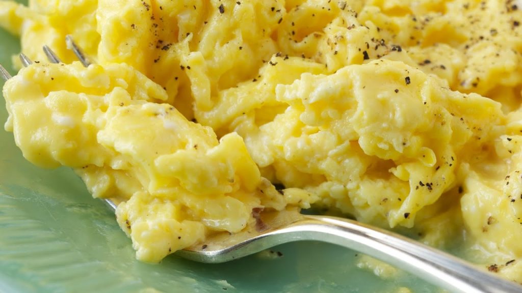 Vynikající míchaná vejce s neobvyklou příchutí. Tento recept jsem přivezla z dovolené.