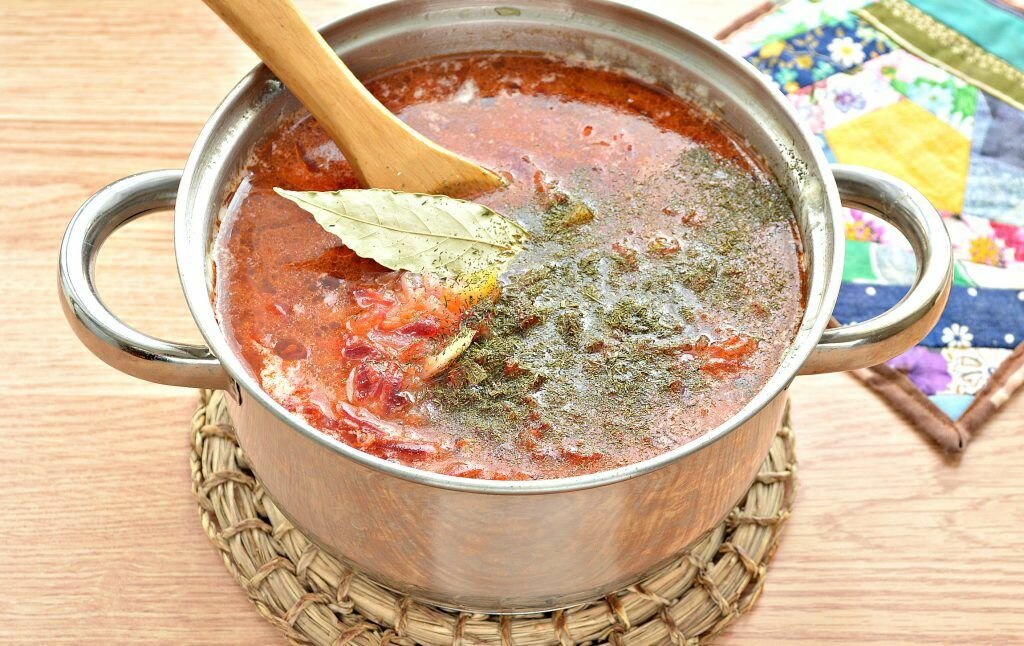 Oblíbená přísada do polévky. Co je v té lahvi, která už roky stojí ve vaší skříňce?