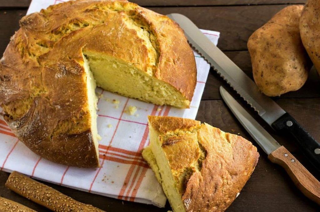 Sbohem, mouko: recept na bramborový chléb bez oleje, jehož příprava zabere 25 minut.