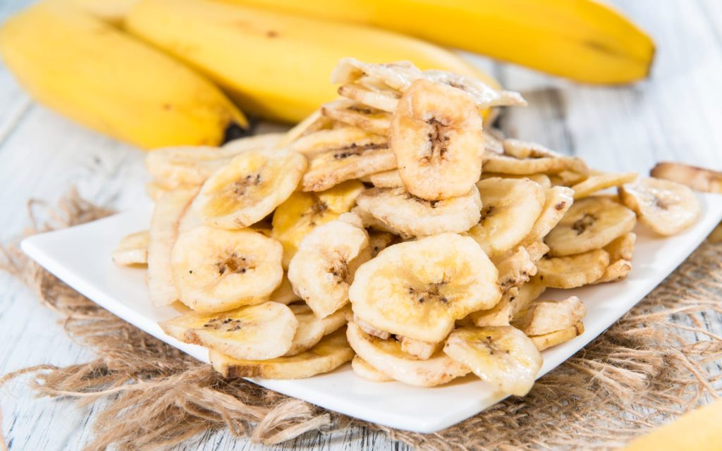 Jak proměnit banány v zdravé křupavé občerstvení v horkovzdušné fritéze