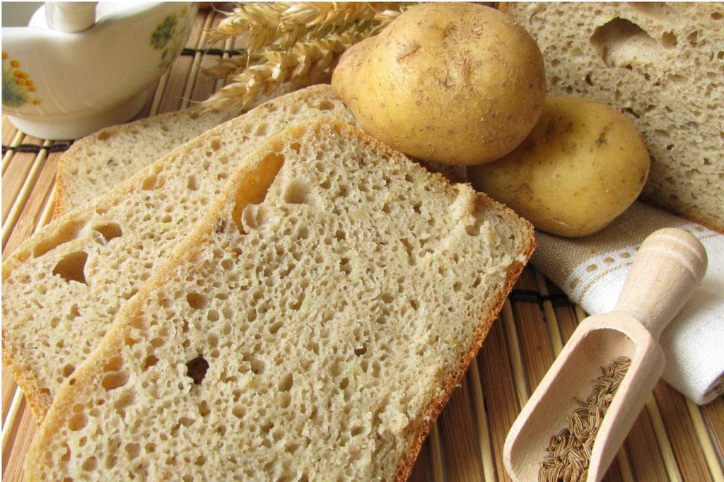 Sbohem, mouko: recept na bramborový chléb bez oleje, jehož příprava zabere 25 minut.