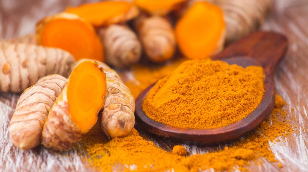 Přidejte do vody a pijte každý den před snídaní. Čistí organismus a podporuje hubnutí.