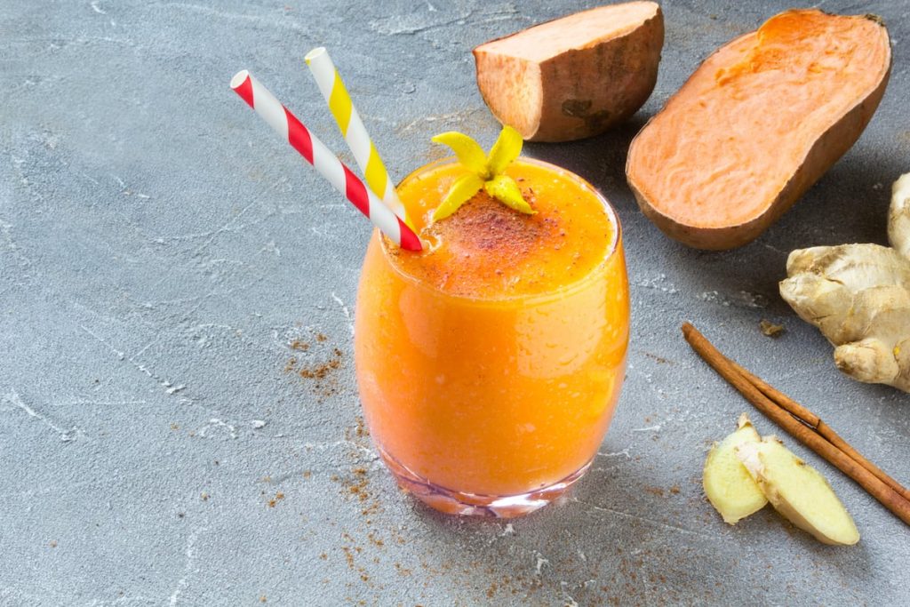 Zvláštní, ale užitečné ingredience, které stojí za to přidat do smoothie