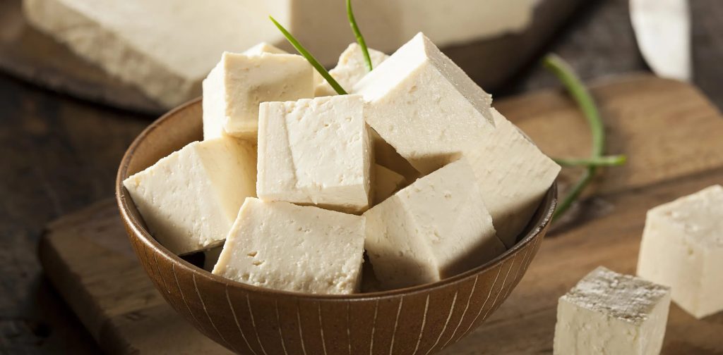Cenná složka stravy v období menopauzy. Zmírňuje návaly horka a předchází osteoporóze.